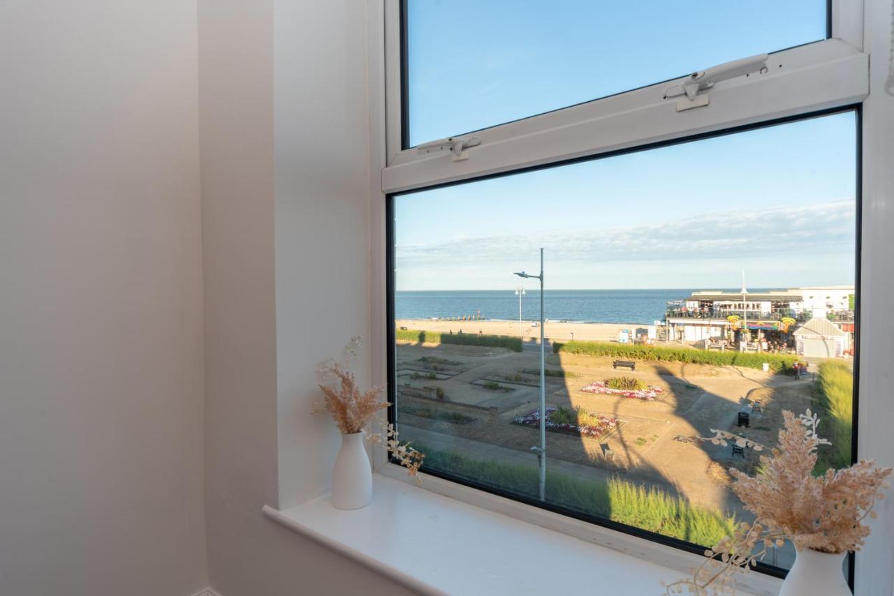 Sea Views Modern Two Bedroom Apartment Lowestoft Zewnętrze zdjęcie